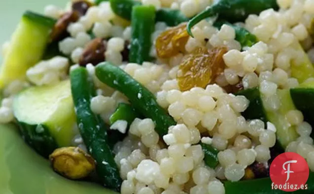 Cuscús Israelí Con Judías Verdes, Queso Feta Y Pistachos