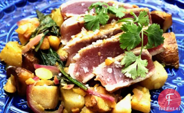 Atún Glaseado de Arce con Ensalada de Pera y Patata