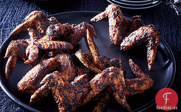 Alitas de Pollo Fritas con Salsa de Frijoles Negros