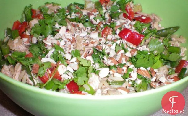 Ensalada De Orzo Y Pollo de inspiración asiática