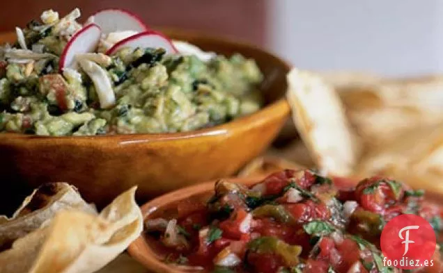 Salsa de Molcajete (Salsa de Tomate Asado y Chile Verde)