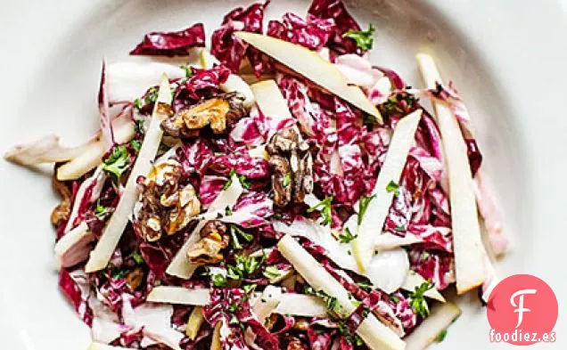 Ensalada Waldorf de Achicoria con Aderezo de Sidra