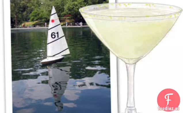 Rodajas De Pepino Con Crema Fresca De Limón Y Salmón Ahumado