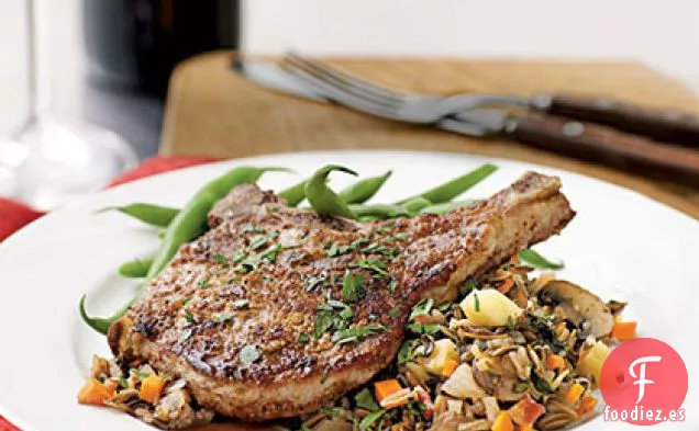 Chuletas de Cerdo con Costra de Nuez con Arroz Silvestre de Verduras de Otoño