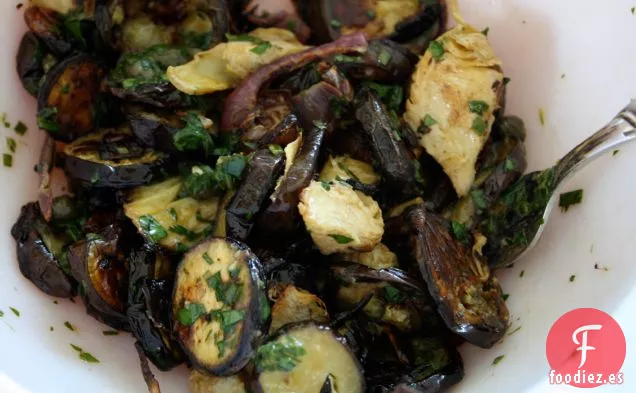 Berenjena Asada Con Corazones De Alcachofa Y Salsa Verde