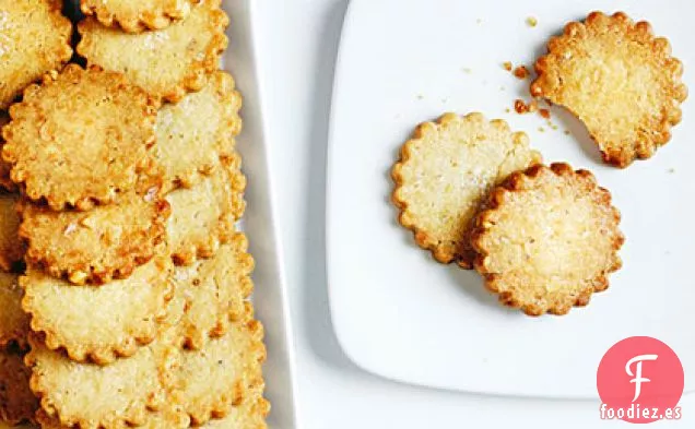 Galletas de Mantequilla de Nuez con Sal en Escamas y Cítricos