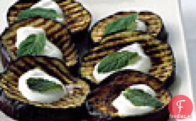 Berenjena a la Parrilla con Lebneh