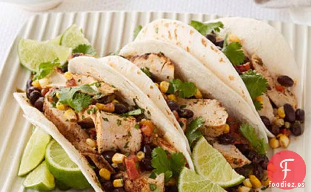Tacos de Pollo con Salsa de Maíz