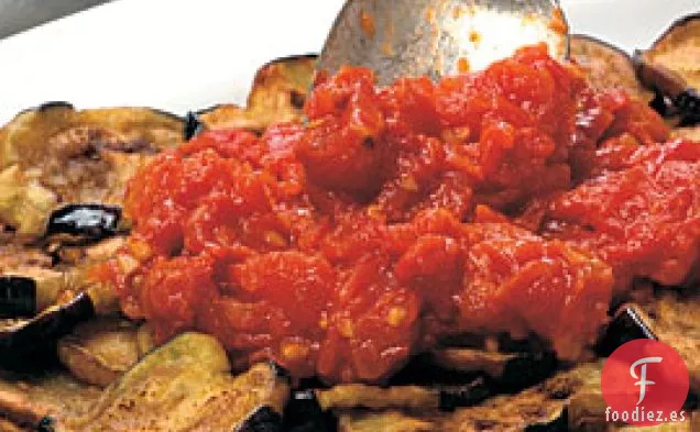 Berenjena Con Salsa De Tomate y Ajo