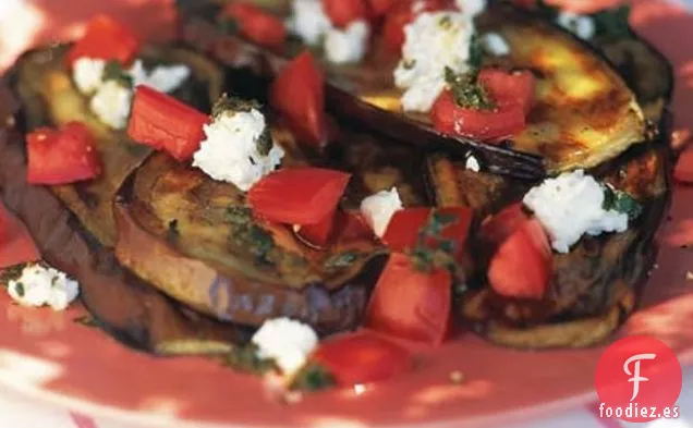 Berenjena A La Parrilla Con Tomate, Ricota Y Pesto