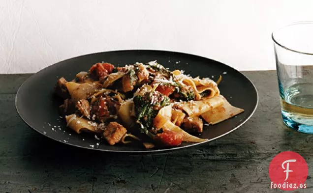 Pappardelle con Ragú de Pollo y Champiñones