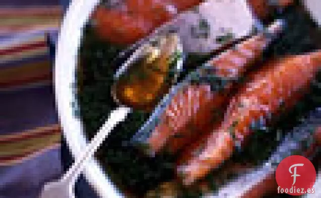 Salmón en Salmuera a la Parrilla y Berenjena con Condimento de Pepino de Hinojo