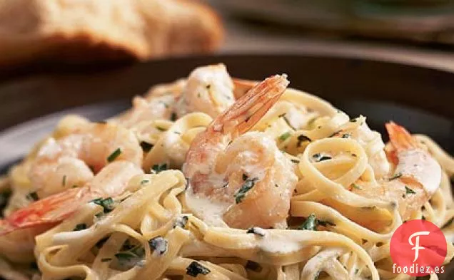 Linguini de Hierbas con Camarones