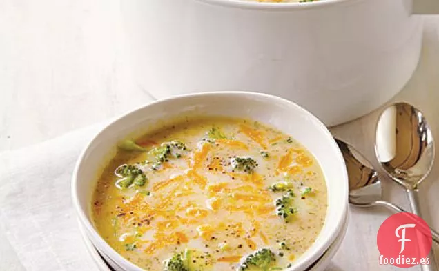 Sopa de Brócoli y Queso Cheddar