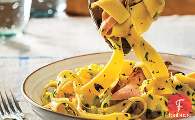 Pappardelle con Salmón y Puerros