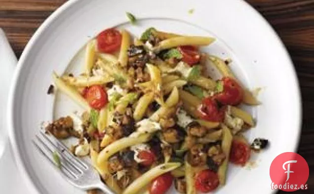 Penne Con Tomates, Berenjenas Y Mozzarella