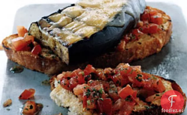Sándwiches Abiertos de Berenjena y Gouda Ahumado a la Parrilla