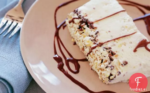 Semifreddo de Turrón de Almendras con Salsa de Chocolate Agridulce (Semifreddo al Torrone)