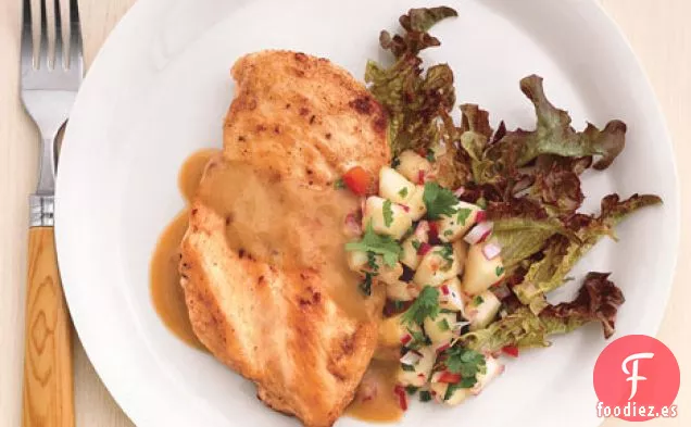 Pechugas de Pollo Salteadas con Pera, Pimiento Morrón y Salsa de Cilantro