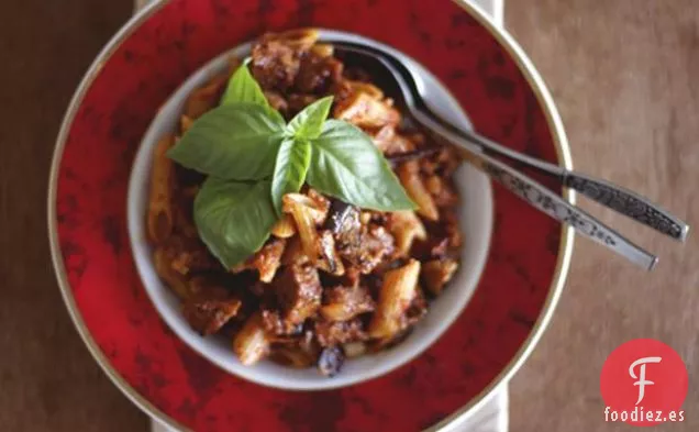 Seitán Italiano, Berenjena Asada, Calabacín, Ajo y Albahaca Penne