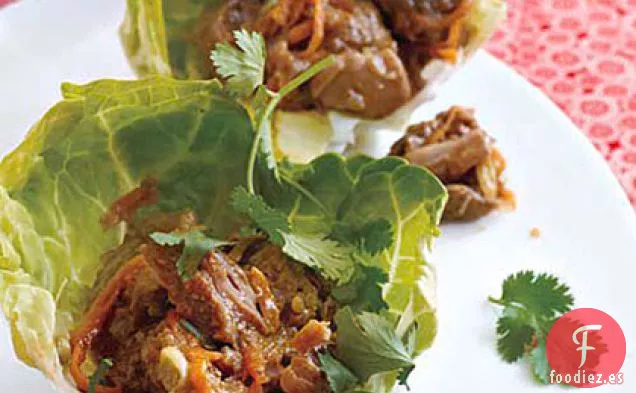 Cerdo Hoisin en Tazas de Lechuga