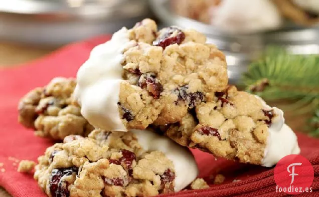 Galletas de Avena Bañadas en Chocolate Blanco y Arándanos