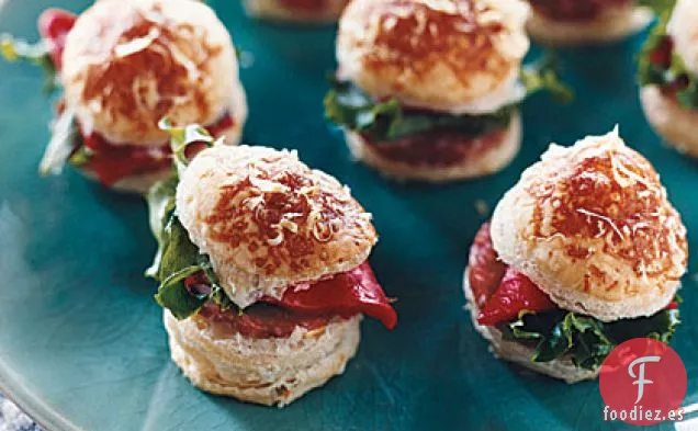 Mini Sándwiches de Hojaldre de Salami