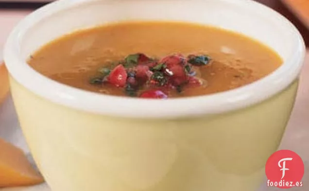 Sopa de Zanahoria y Batata con Salsa de Arándanos