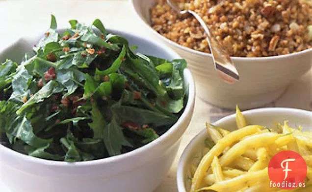 Ensalada de Diente de León con Aderezo Tibio de Tocino