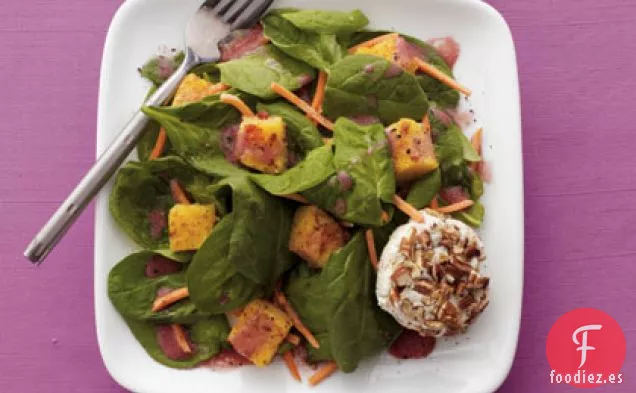 Ensalada de Queso de Cabra con Costra de Nuez y Vinagreta de Granada