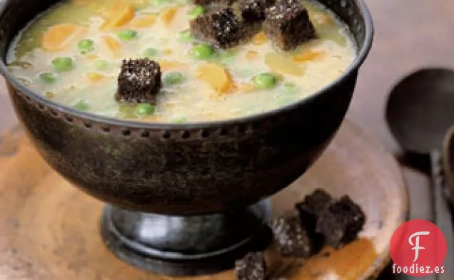 Sopa de Guisantes Partidos con Pan Tostado