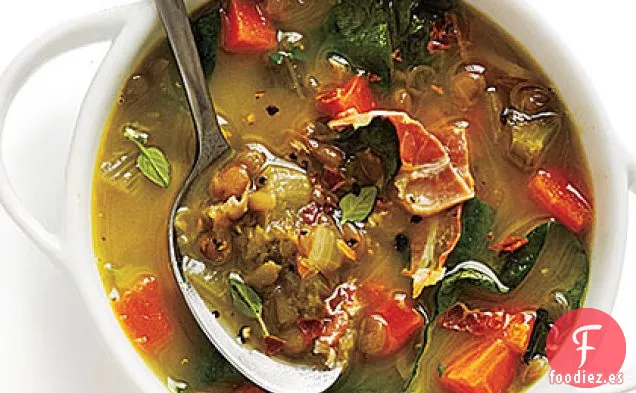 Sopa de Espinacas y Lentejas con Queso y Albahaca