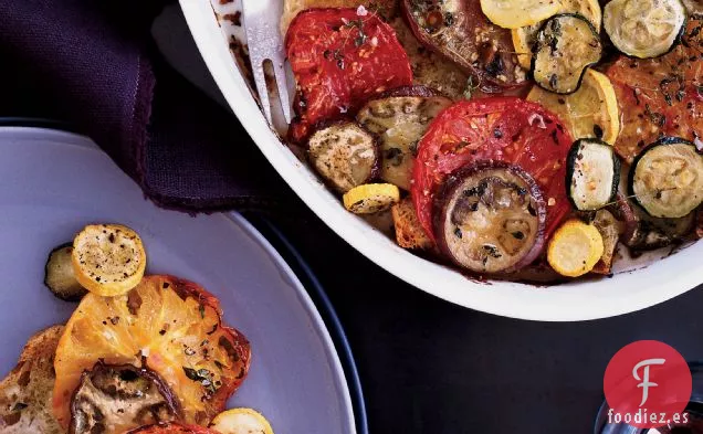 Pan Crujiente de Tomate, Calabacín y Berenjena Gratinado