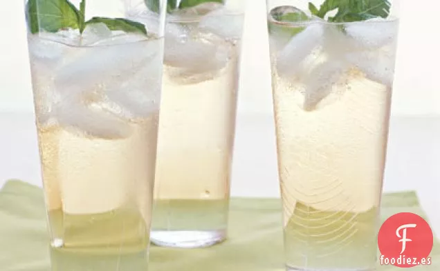 Limonada de Albahaca