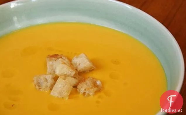 Sopa De Calabaza De Castañas Con Mantequilla De Salvia Marrón
