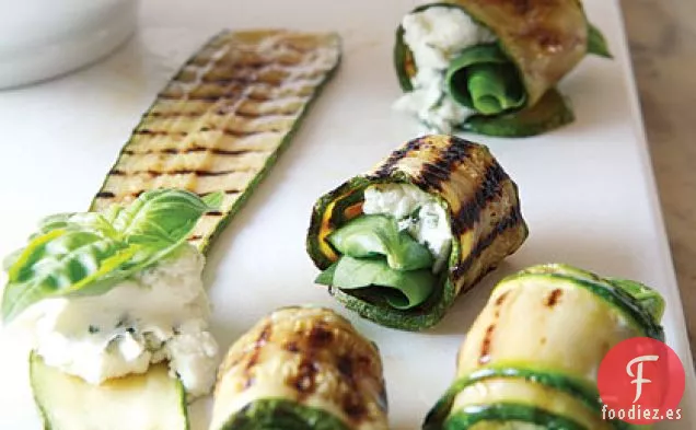 Rollitos de Calabacín A la Parrilla Con Hierbas y Queso