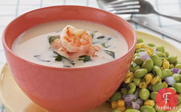 Sopa de Camarones de Coco