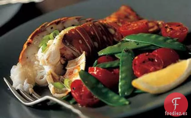 Colas de Langosta Asadas con Salsa de Jengibre