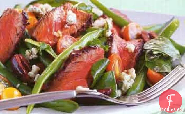 Ensalada de Carne a la Parrilla con Judías Verdes y Queso Azul