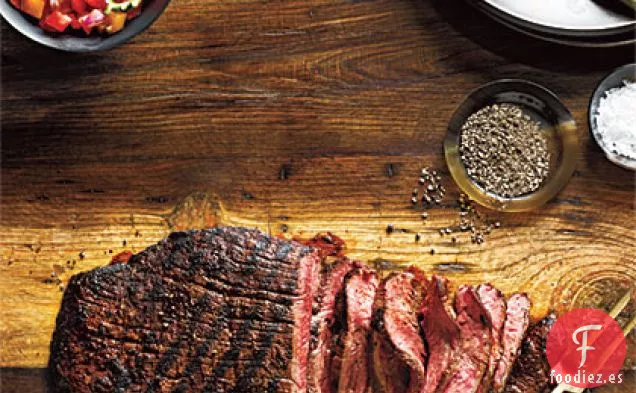 Filete de Flanco Frotado con Especias con Salsa Fresca