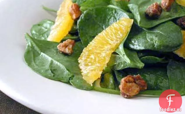 Ensalada de Espinacas Baby con Avellanas Confitadas