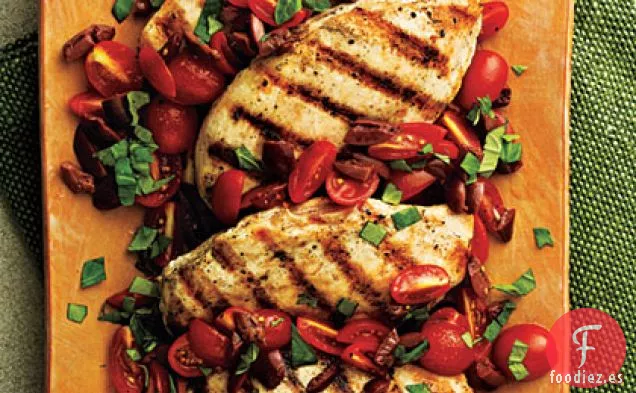 Pollo a la Sartén con Salsa de Tomate y Oliva
