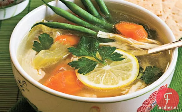 Sopa de Pollo y Limón