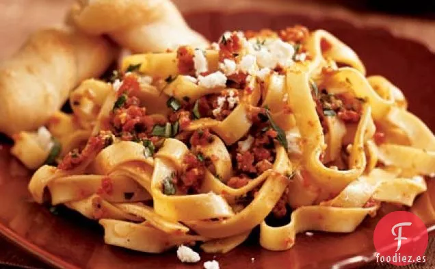 Pasta con Pesto de Tomate Secado al Sol y Queso Feta