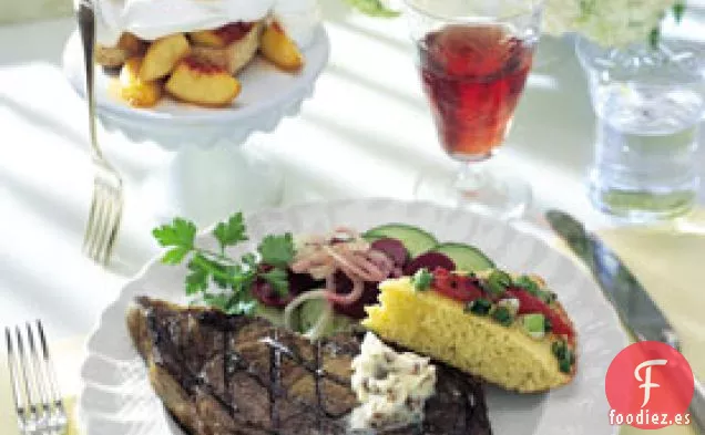 Filetes de Chuletón a la Parrilla con Mantequilla de Melaza y Tocino