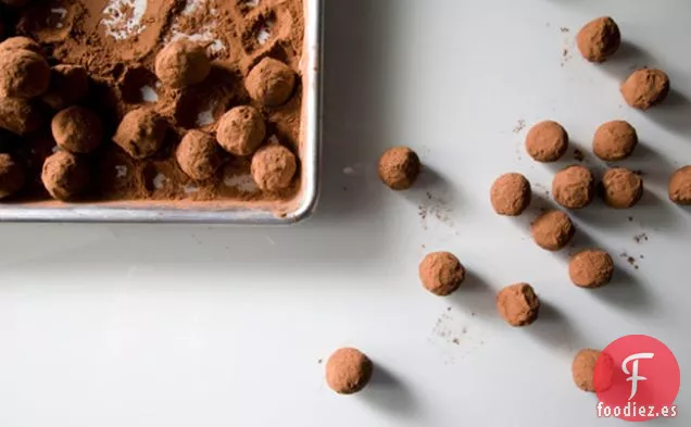 Trufas de Dulce de Leche y Mantequilla de Nueces
