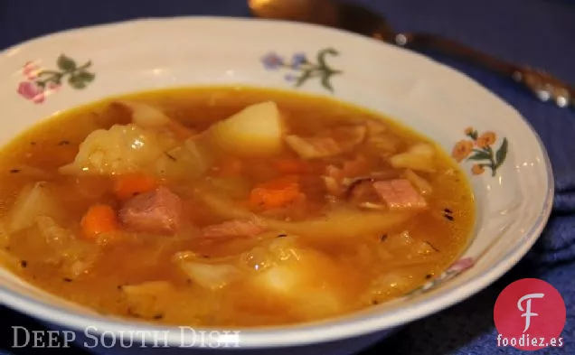 Sopa de Jamón y Repollo