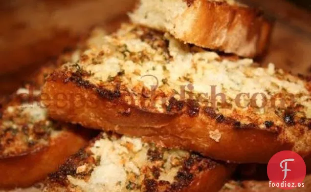 Tostada de Ajo con Parmesano