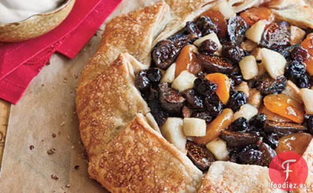 Tarta de Frutas con Especias y Bebida con Crema Batida de Suero de Leche