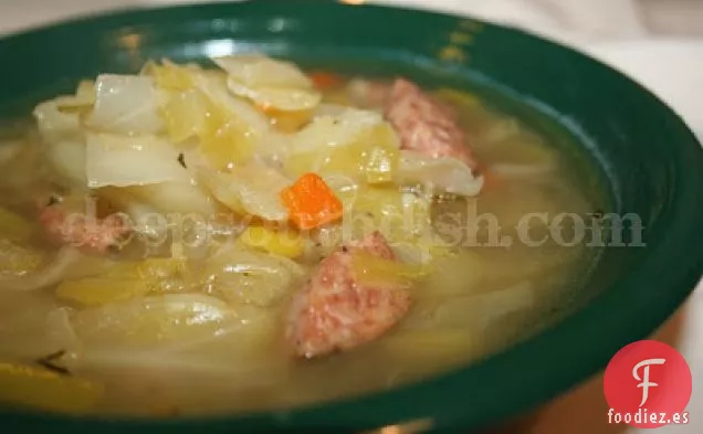 Sopa de Puerro y Repollo con Salchicha Andouille